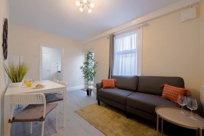 SE21 Martell Rd 46
