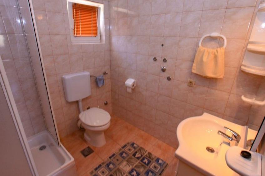 Appartement mit Balkon - foto 7