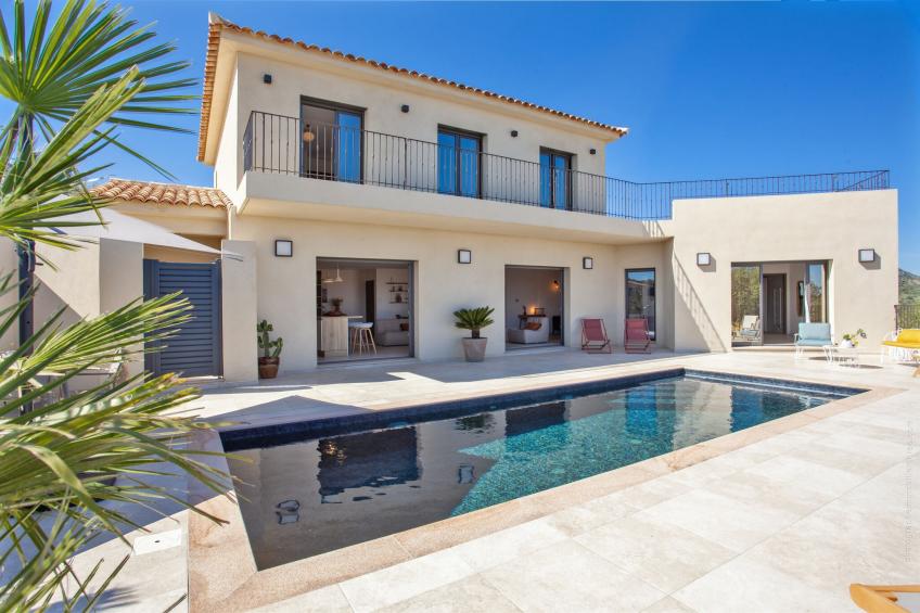 Superbe villa 8 personnes avec piscine et vue mer