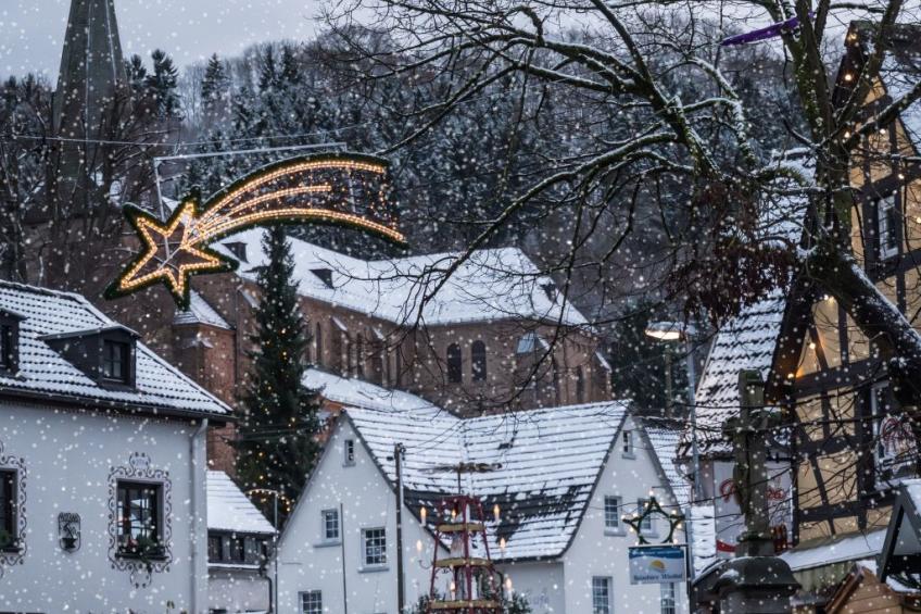 in Waldbreitbach mit Whirlpool - foto 31