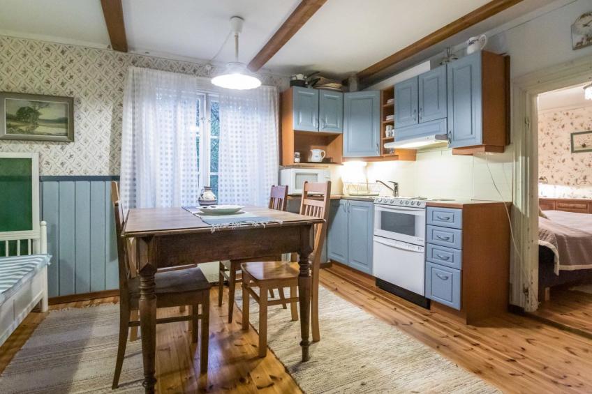 Puutarhurin mökki - foto 12