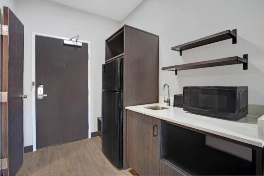 2 Queen Beds Nsmk Kitchen Shower - foto 26
