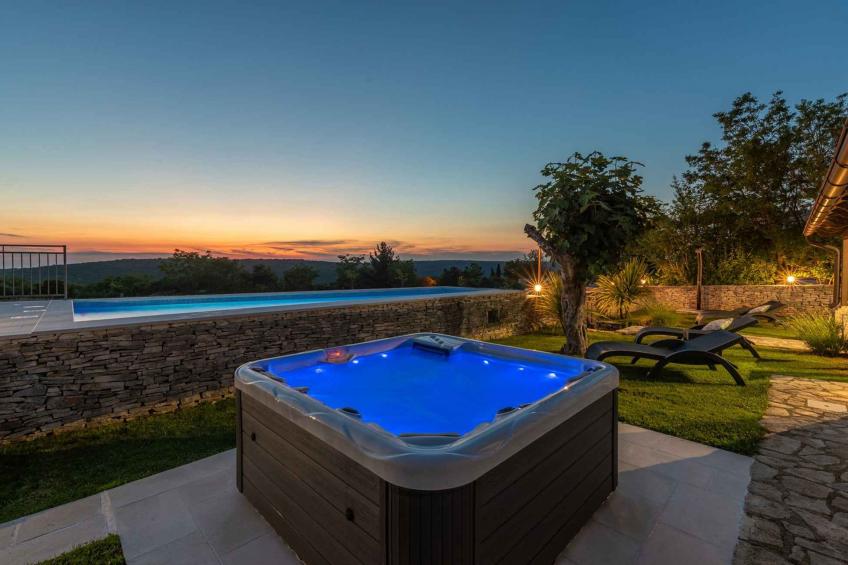 Villa met zwembad en whirlpool - BF-6NPDX - foto 11