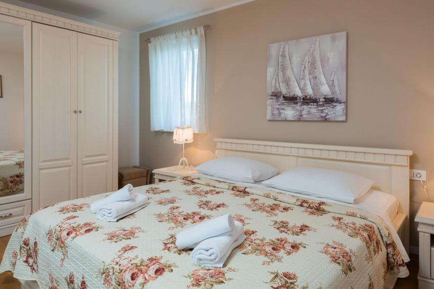 in Dugopolje mit Beheiztem Pool - foto 13