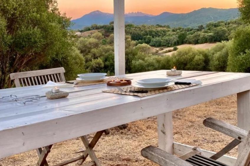 Stazzo mit Garten in Luogosanto