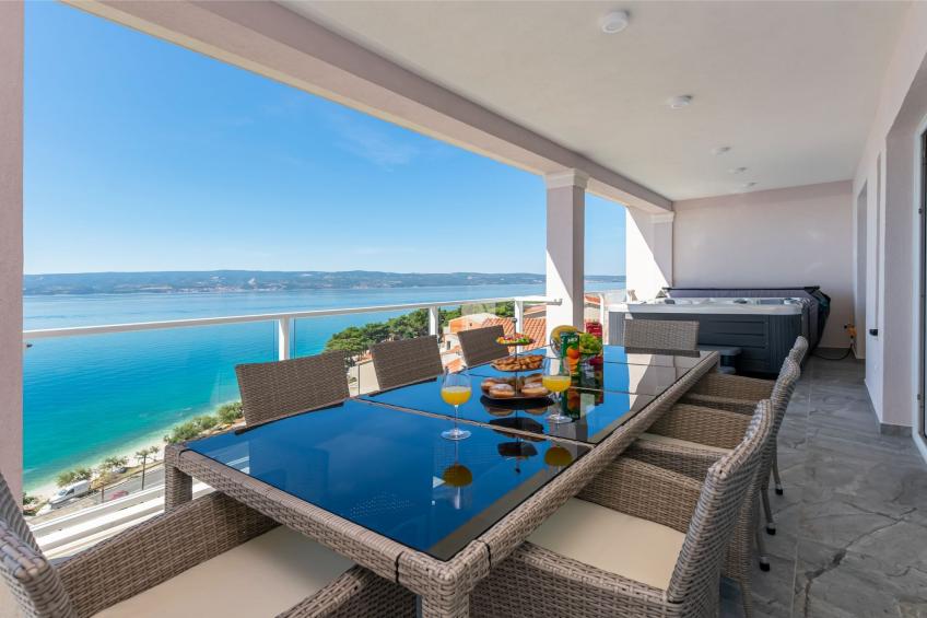 Apartments Hope (Dugi Rat) - Three-Bedroom Apartment with Jacuzzi  (Stanko) - foto 6