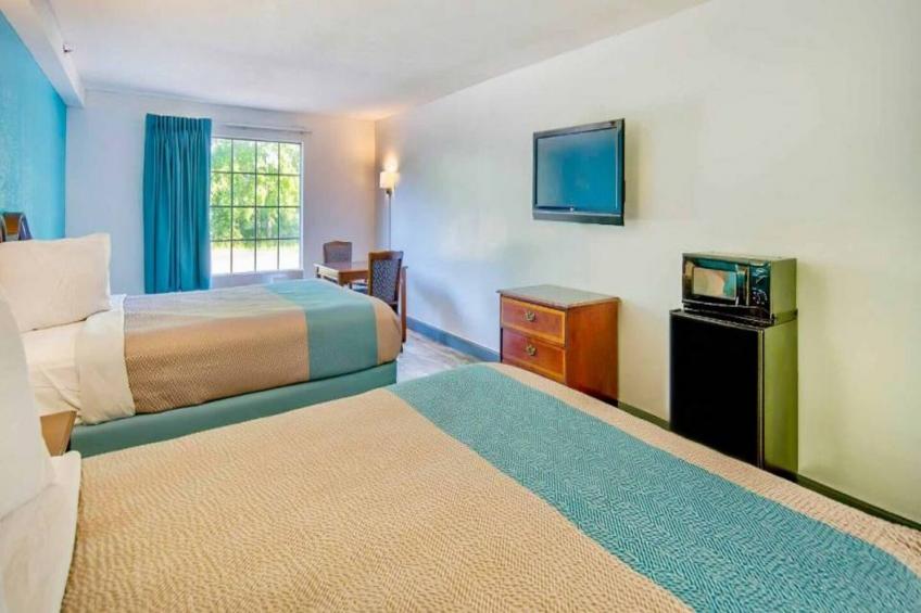 2 Queen Beds  Non-Smoking Micfridge - foto 4