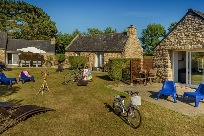 Großes Haus mit überdachtem und beheiztem Swimmingpool