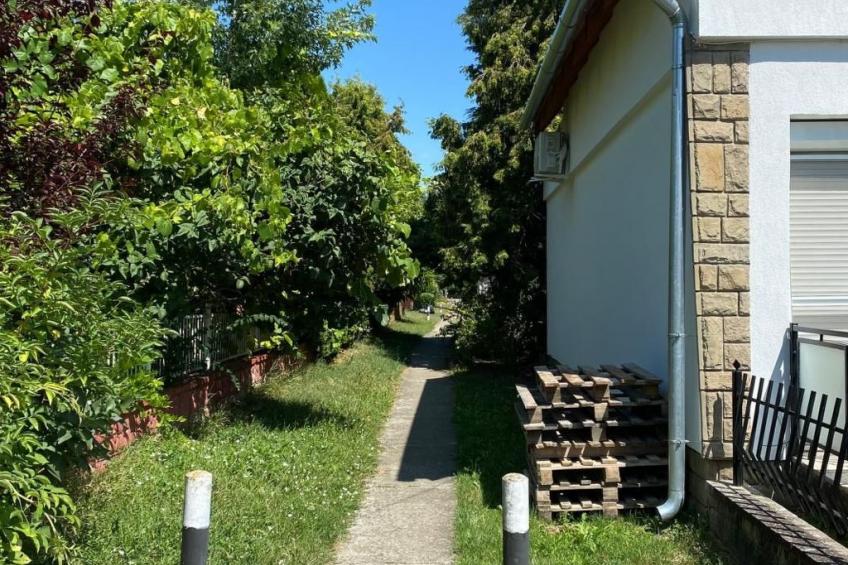 Freistehendes Ferienhaus in Dombóvár mit Terrasse und Garten - foto 3