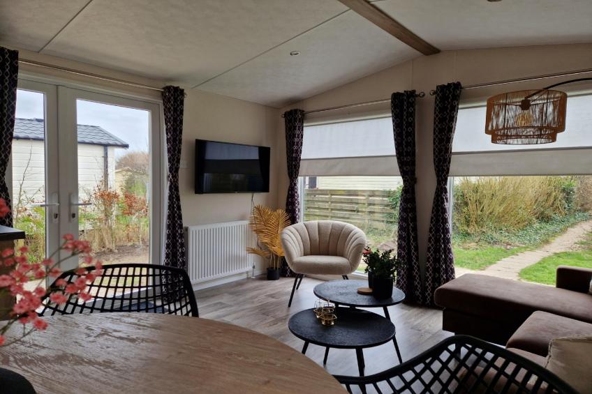 Recreatiepark Wiringherlant - Wiringher Chalet 74 - foto 5