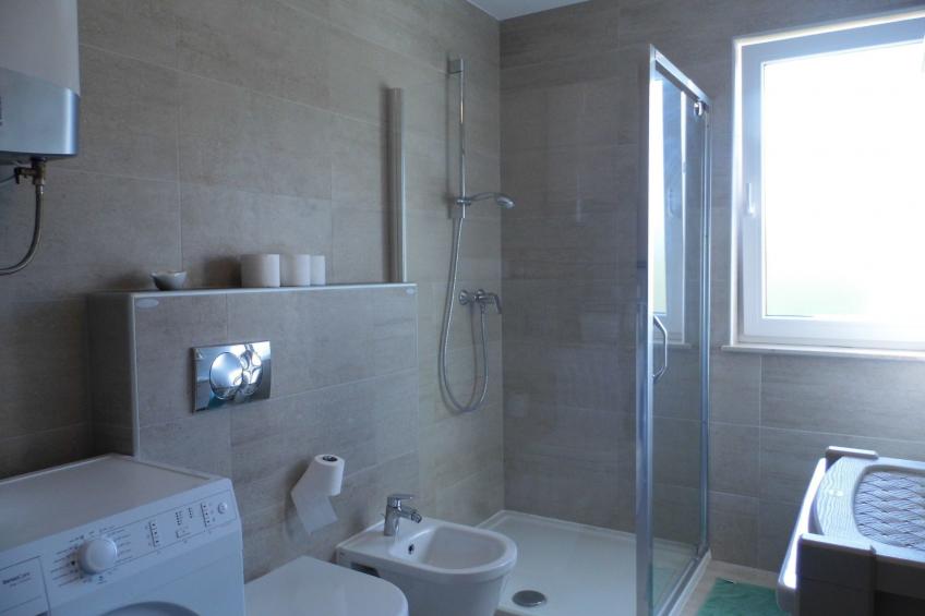 Modernes Apartment mit teilweisem Meerblick - foto 12