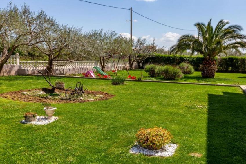 Peaceful Murvica Villa Pool, Garden, and Modern Comfort - Two Bedroom Holiday Home with Private Pool - foto 20