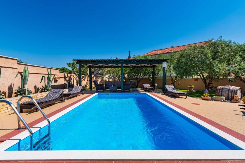 Stone villa Tea with pool - foto 3