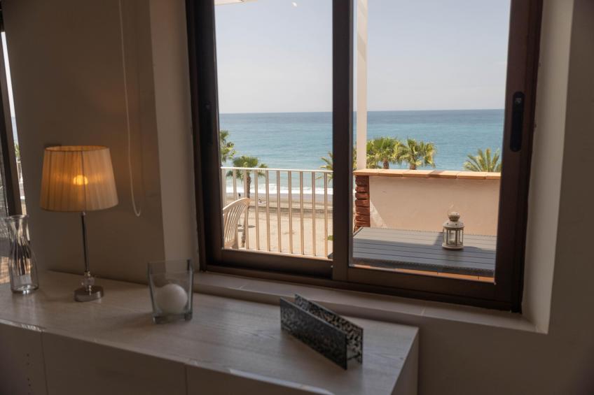 CT 383 GR - Faro's Almuñecar Beachfront for 4 - foto 30
