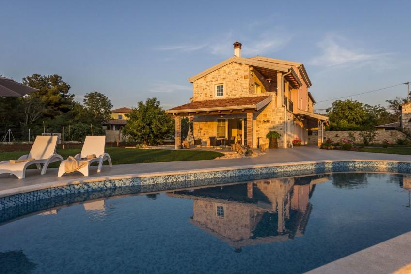 VILLA CON WELLNESS A 1 KM DAL MARE