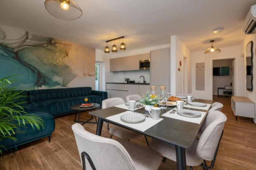 Apartments Villa Wood - Two Bedroom Apartment with terrace and pool view  ( W1 )