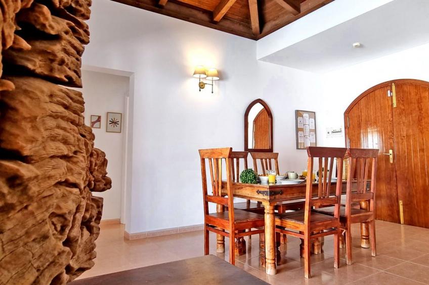 Komfortables Ferienhaus in Corralejo mit privatem Garten und beheiztem Pool - foto 10