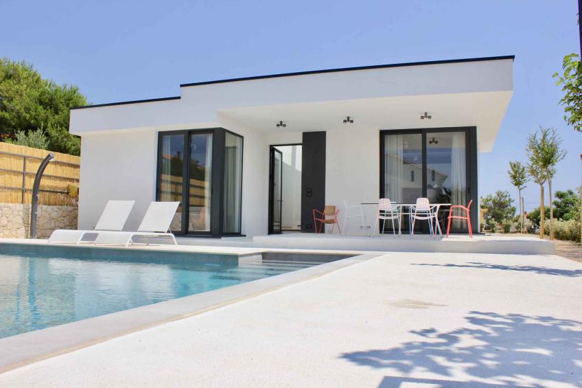 Vakantiehuis met zwembad en terras - BF-N52NR - foto 8