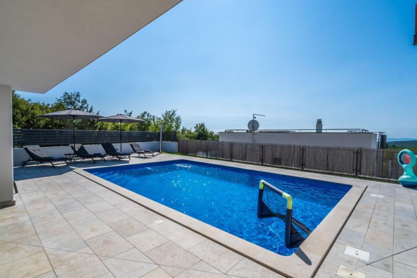 Elegantes Escape mit Pool und Panoramablick - foto 41