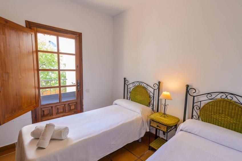 Privates Schwimmbad mit Grill und Feuerstelle - foto 12