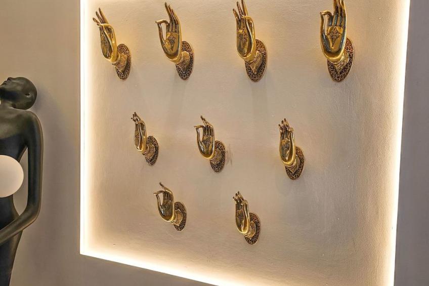 Luxurious large Home, Pool , Garden , Koi Pond - foto 20