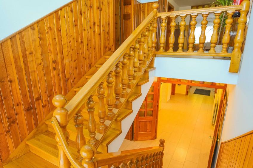 Cozy Luxe Holiday Home with Natural Thermal Bath - Seven Bedroom Holiday Home - foto 48