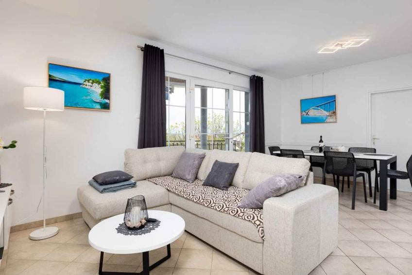 Holiday apartment mit Balkon - BF-J64K8