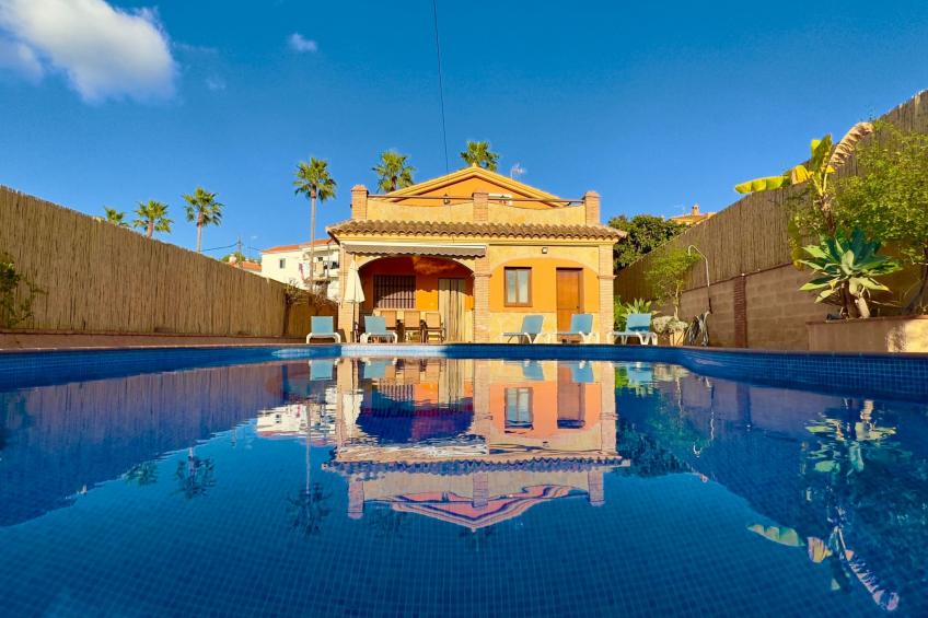 Charmantes Ferienhaus mit Grill und Schwimmingpool