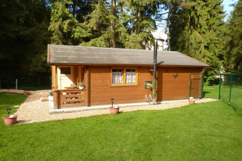 Holz-Blockhaus für vier Personen mit Terrasse - foto 2