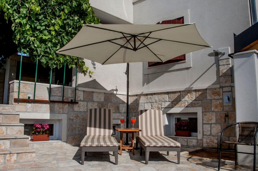 Haus in Mravince mit Whirlpool und Garten - foto 35