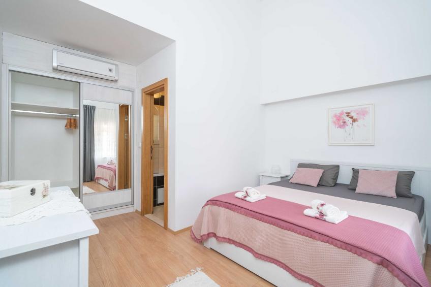 Holiday Home Majkovi - Three Bedroom Holiday Home with Swimming Pool - foto 8