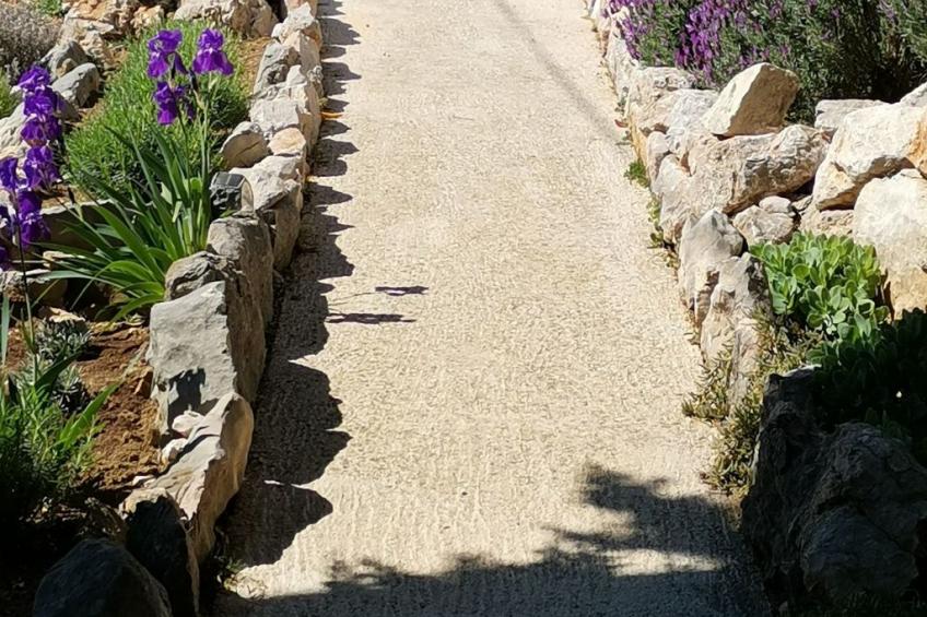 mit Pool in Lukovo Sugarje - foto 18