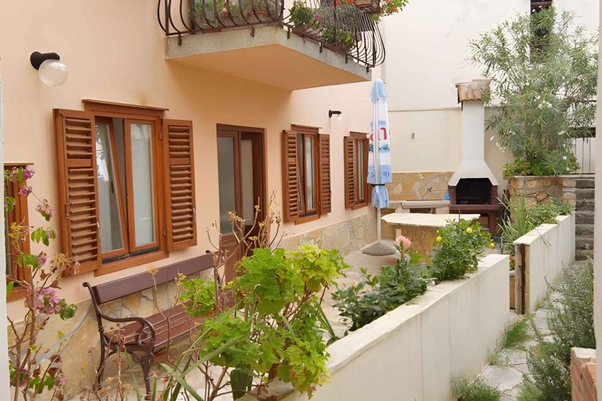 Vakantiewoning in het centrum met terras - VW-G4GD