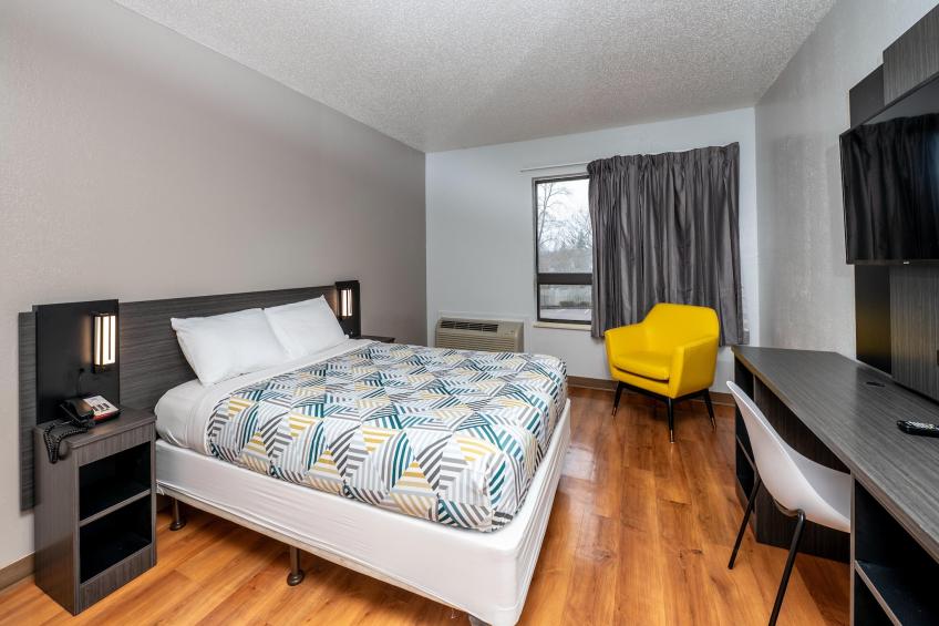 1 King Bed  Mobility Accessible Tub Nsmk