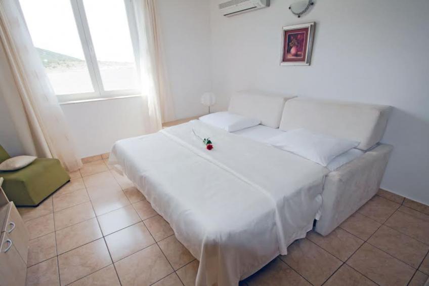 Beachfront Apartments Tamarix - Superior One Bedroom Apartment (Grand) 1 - foto 5