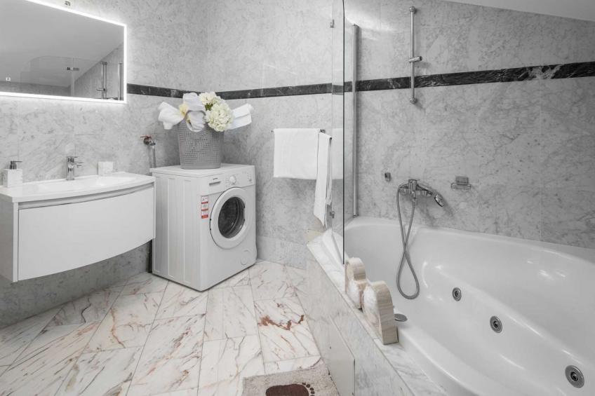 Charming Villa Rea, 8+2 with heated pool - foto 48