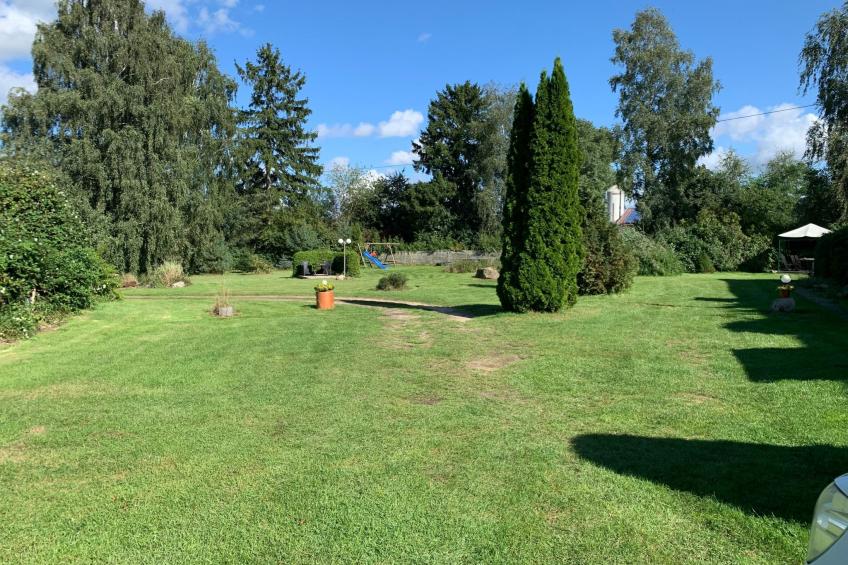 Große Ferienwohnung in Dargen mit Großem Garten
