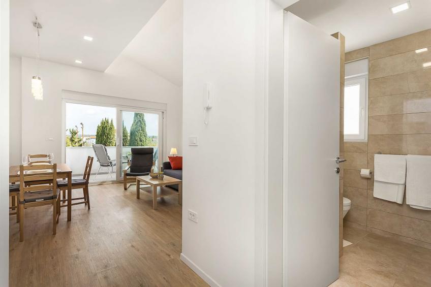 Lana Luxe - One Bedroom Apartment with Balcony - foto 16