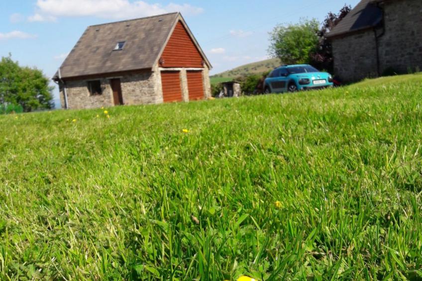 Haus in Crickadarn mit Parkplatz und Bergblick - foto 2