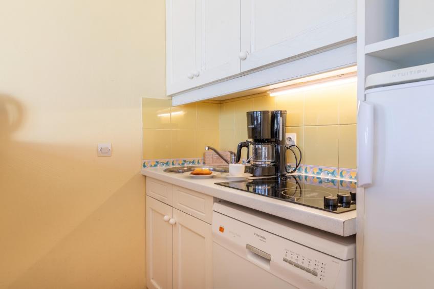 Pierre & Vacances Village Pont Royal en Provence Apartment 7 people - 1 bedroom + 1 sleeping alcove - Balcony or balcony - Air-conditioned - Renovated - foto 9