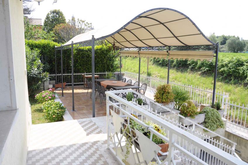 Vakantiewoning Appartement met privétuin op een gunstige locatie aan het meer - VW-2ZFCN - foto 8