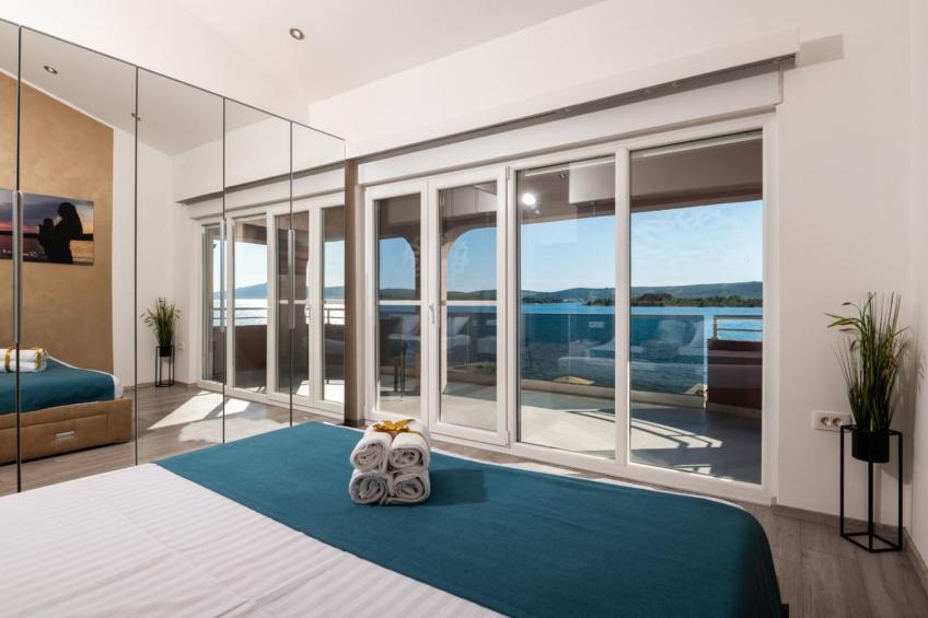 Wohnung in Turanj mit sicherem Parkplatz - foto 17