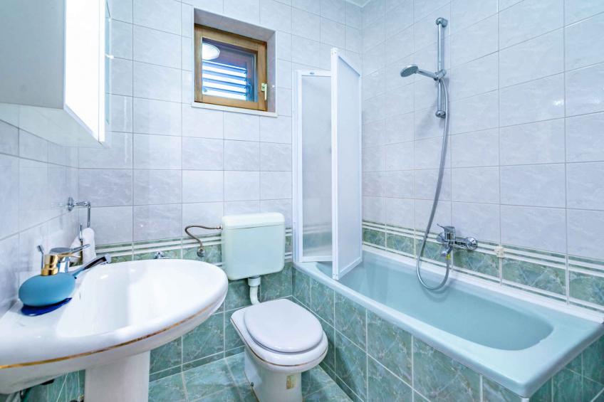 Holiday home with air conditioning, pool and sea view in Orašac - BF-NJH63 - foto 25