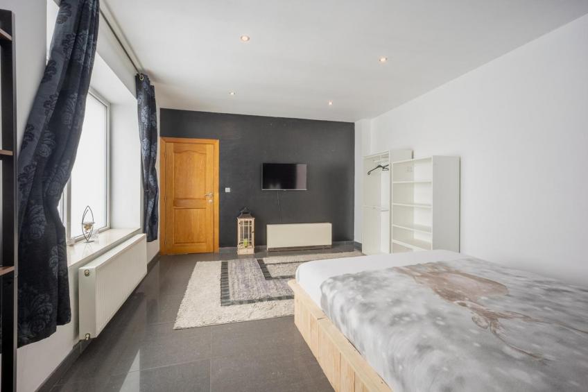 Magnifique maison de vacances pour 8 adultes avec pscine intérieure  Sauna Bains à remous et  Hamam - foto 14