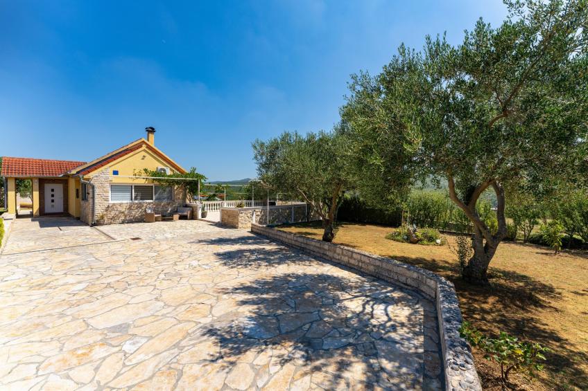 Villa Sucic with private pool - foto 11