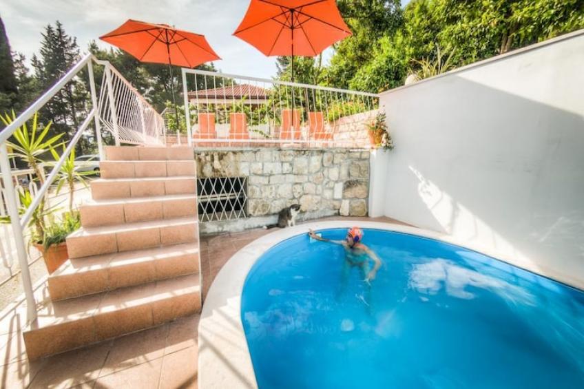 Guest House Villa Nina- Superior Triple Room with Balcony and Sea View (S2 - plava) - foto 15