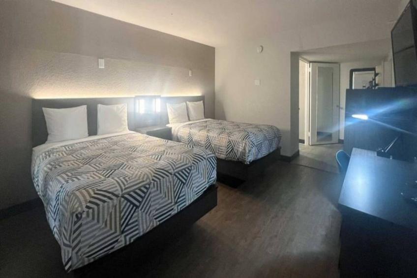 2 Full Beds  Smoking Micfridge - foto 10