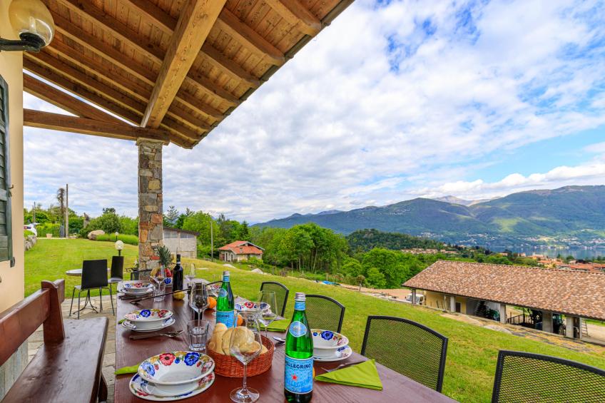 Oasi di Castelveccana Apt Pool and View - foto 4