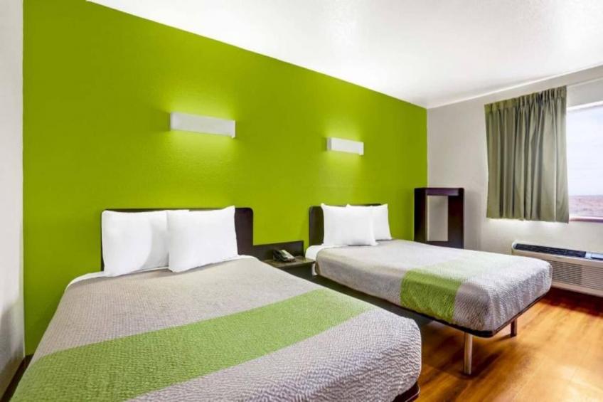 2 Queen Beds  Non-Smoking Mini Fridge - foto 7