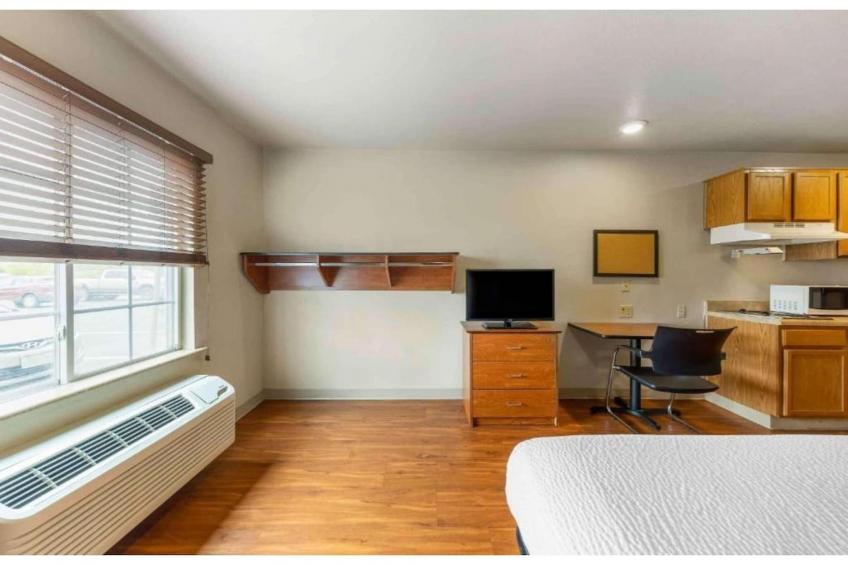 1 Full Bed | Smoking, Kitchen - foto 15